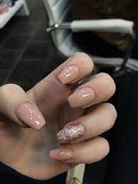 Si estás pensando en llevar unas uñas decoradas perfectas todos los días, probablemente estés pensando en decantarte por las uñas acrílicas así que te. Pin De Jessicanissen En Spring Cool Nail Design Manicura De Unas Unas Postizas De Gel Unas De Gel Bonitas