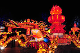 Les festivités de noël et du nouvel an viennent de s'achever, la majorité des asiatiques s'apprêtent à célébrer une autre fête soit le nouvel an. Culture Commencez Cette Annee Du Cochon En Decouvrant La Signification Du Nouvel An Lunaire Ckjpopnews