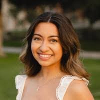 Samantha Bosque's Instagram, Twitter & Facebook