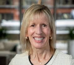 Emily Theroux's Instagram, Twitter & Facebook