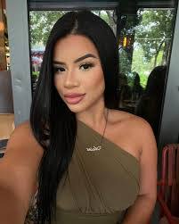 Shirley Lopez's Instagram, Twitter & Facebook