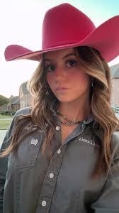 Khalilah Smith's Instagram, Twitter & Facebook