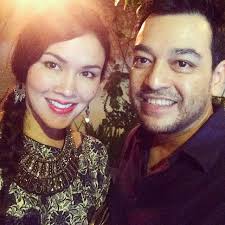 Sarimah, 37, and tunku nadzimuddin, 43, better known as tunku jamie, were engaged in september last year. Media Hiburan Sarimah Bakal Bertunang 27 September Ini Selebriti Versatil Sarimah Ibrahim 36 Bakal Mengikat Tali Pertunangan Dengan Jejaka Pilihan Hatinya Tunku Nadzimuddin Tunku Mudzaffar 42 Dalam Majlis Yang Akan Diadakan