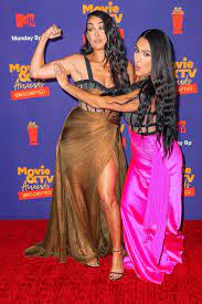 Nikki bella is apologizing after a fan recalled a clip from a 2013 appearance by bella twins nikki and brie on — vin (@thevindictive) june 27, 2021. Nikki Bella At The Mtv Movie Tv Awards 2021 See Her Fashion Hollywood Life