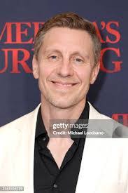 Ian Michaels's Instagram, Twitter & Facebook