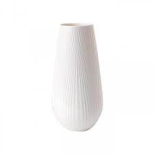 White Folia Vase Tall Wedgwood In 2020 Tall Vases Elegant Vases Vase