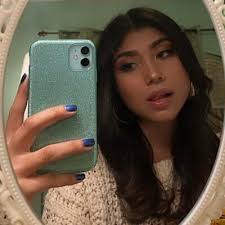 Ariana Morales (@arianall)