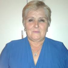 Më mungon ...prania jote në tryezë! Jeton ...në mëndjen time, ti je! Të  përdor ...si imazh, për të qetësuar shpirtin! Je larguar ...por unë, nuk e  dua kthimin! Mos u kthe ...me