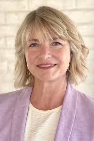 Wendy Biel's Instagram, Twitter & Facebook