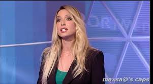 La terza edizione di amici di maria de filippi è iniziata il 20 settembre 2003 fino al 28 gennaio 2004, ed è andata in onda su canale 5 dal lunedì al venerdì, con una puntata speciale condotta da maria de filippi in onda al sabato pomeriggio dalle 14:10 alle 16:00. Giorgia Rossi Giornalista Sportiva Italiana