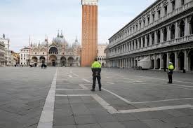 Энн хэтэуэй, чиветел эджиофор, бен кингсли и др. Markets Plunge Northern Italy Locked Down As Virus Spreads Arab News