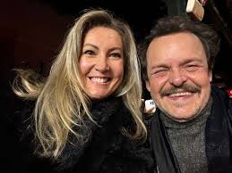 Ike+: "Jantar-baile Casais em Festa na Mannsão"