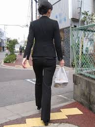 ボード パンツスーツ お尻 のピン