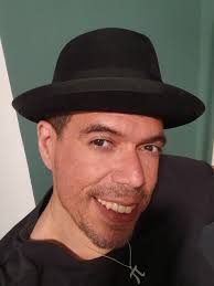 My Resistol Dart with Self-Conforming Melorol stamped sweatband along with  brim binding. It was made for the Dayton's Men's Store. Given the plastic  tip liner and lack of the stylized "o" in