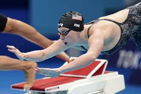 South africa's tatjana schoenmaker stunned the world as she clinched the gold medal in the women's 200m breaststroke and in the process created a world record with a time of 2:18.9s, after coming close to breaking it in the semifinals on day 7 of swimming at tokyo olympics. Vvkcep4hlwfnym