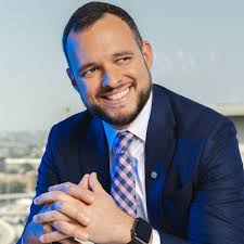 Edward Suarez, BMO Financial's Regional President, Plains Region recently  sat down with Hispanic Executive along with colleagues and powerhouse  leaders at BMO Financial Catherine Blaesing and Michael…