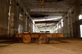 The bunker is around 426 metres (1,398 ft) long and 97 metres (318 ft) wide at its widest point; Bunker Valentin Foto Bild Architektur Bremen Ruine Bilder Auf Fotocommunity