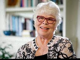 Very happy to see photographer Elsie Holloway included in this group!