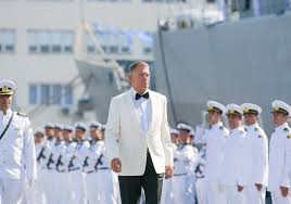 Iohannis, VIP de Ziua Marinei. A fost și Cîțu lângă el și au făcut poze (Foto & Video) - spotmedia.ro