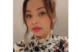 Cassandra Flores's Instagram, Twitter & Facebook