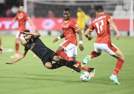 الأهلي المصري بطل إفريقيا الموسم الماضي ونادي القرن الإفريقي الذي حقق 9 ألقاب شامبونز ليغ، يسعى اليوم بكل قوة من أجل المارد الأحمر الذي أنهى تحضيراته المكثفة لهذه الموقعة بشكل مميز وبمعنويات عالية بعد أن توج بلقب كأس السوبر الإفريقي على حساب. Ø§Ù„Ø§Ù‡Ù„ÙŠ Ø§Ù„Ù…ØµØ±ÙŠ ÙŠØ­Ù‚Ù‚ Ù„Ù‚Ø¨ ÙƒØ£Ø³ Ø§Ù„Ø³ÙˆØ¨Ø± Ø§Ù„Ø§ÙØ±ÙŠÙ‚ÙŠ Ø¹Ù‚Ø¨ Ø§Ù„ÙÙˆØ² Ø§Ù…Ø§Ù… Ù†Ù‡Ø¶Ø© Ø¨Ø±ÙƒØ§Ù† Ø¨Ø«Ù†Ø§Ø¦ÙŠØ© Ø§Ù„Ø±ÙŠØ§Ø¶ÙŠ Ù†Øª