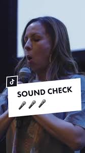 Anjelah Johnson-Reyes (@anjelahjohnson)