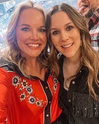 Candace Bruner's Instagram, Twitter & Facebook