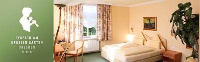 Er ist der ansprechpartner für die touristen und beantwortet. Hotel Pension Am Grossen Garten Dresden Host Booking