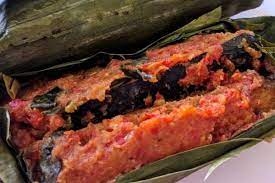 Rendang adalah masakan yang mengandung bumbu rempah yang kaya. Resep Pepes Pindang Tongkol Yang Lezat Dan Praktis