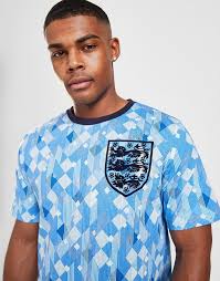 Score draw, the world leading stockists of england retro football shirts of all your favourite players though time. Score Draw England 90 Training Retro T Shirt Herren Blau Jd Sports