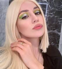 Pin De Planet4love Em Ava Max Cantores Foto Linda