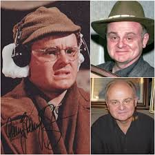 I loved Gary Burghoff as Walter “Radar” O'Reilly. He gave an amazing  performance throughout his time