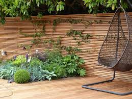 Horizontal Fence Panels Modern Garden Design Ideas Moderndesign Design Gardenideas Fence Fencepanel Cerca De Jardin Decoracion De Cercas Diseno De Cercas