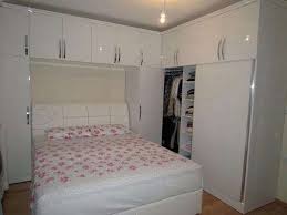 Dolapli Kucuk Yatak Odasi Dekorasyon Fikirleri Yatak Odasi Kucuk Yatak Odasi Keyifli Yatak Odasi