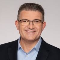 4100+ "Ladner" profiles