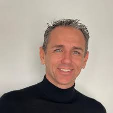 Steven Greenaway's Instagram, Twitter & Facebook