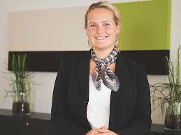 Die vr bank nord eg ist eine genossenschaftsbank. Laura Ausbildung Zur Bankkauffrau In Der Vr Bank Niebull