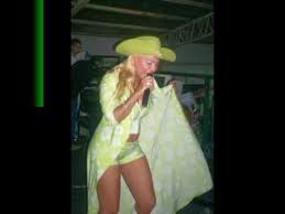 En un punto tuve que tomar antidepresivos la cantante dijo que, tras esta decisión de la justicia. Lena Verde Gladys La Bomba Tucumana Youtube