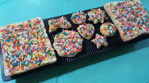 A instructional video showcasing how to make the perfect fairy bread snack. How To Make Fairy Bread An Australian Inspired Kids Party Snack Delishably