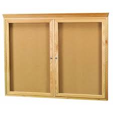 Enclosed wood framed bulletin board provides a warm feel compared to the satin aluminum frame. Enclosed Red Oak Wood Frame Bulletin Boards With Crown Moulding Us Markerboard