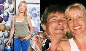 Helen Dyson's Instagram, Twitter & Facebook