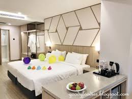 Tendrás un centro de negocios, tintorería o lavandería y un servicio de recepción las 24 horas a tu disposición. Goodyfoodies Review Swiss Garden Hotel Bukit Bintang Kuala Lumpur