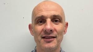 Anne Rennie's Instagram, Twitter & Facebook