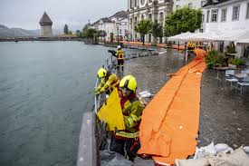 Regen, schneefall, wind, gewitter gefrierender regen. Unwetter Das Hochwasser In Der Schweiz In 17 Bildern Watson