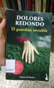 Es una película española, estrenada en 2017 y dirigida por el director pamplonés fernando gonzález molina, consistente en una adaptación cinematográfica de la primera novela de la trilogía del baztán de dolores redondo. Descubriendo Mi Libro Favorito El Guardian Invisible