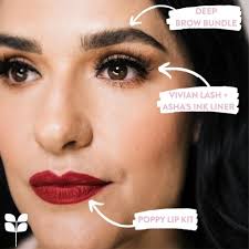 Get lash goals without the glue! 💁‍♀️💕 Glueless Eyelashes come with a  free tweezer for easy application, giving you a natural and effortless look  #GluelessEyelashes #GluelessLashes #EyelashGoals #MakeupFavors #LashLovePH"