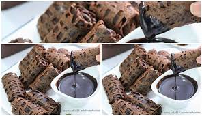 Cara membuat vla coklat untuk isian roti resep vla coklat bahan bahannya : Resep Roti Jala Pisang Saus Coklat Lumer Dan Menggoda