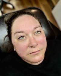 Top eyeliner for these gorgeous eyes!! 😍😍 Now this beauty is ready for  the beach, with perfect eyeliner that won't wash away with the waves!  🌊🏖️☀️ Book with me for all your