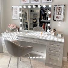 While a good preassembled makeup vanity could set you back by at least $500, the following diy makeup vanity ideas are achievable with much less. 9 Beautiful Diy Vanity Table Ideas Diy Makeup Vanity Houmse