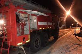 На место происшествия выехало несколько пожарных расчетов. Pozhar Na Mzhk V Novosibirske Sprovociroval Transportnyj Kollaps Proisshestviya Aif Novosibirsk